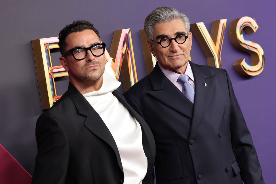 La entrega de premios será presentada por padre e hijo. "Arroyo de Schitt" coprotagonistas Eugene y Dan Levy