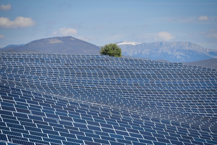 Paneles solares en el sureste de Francia