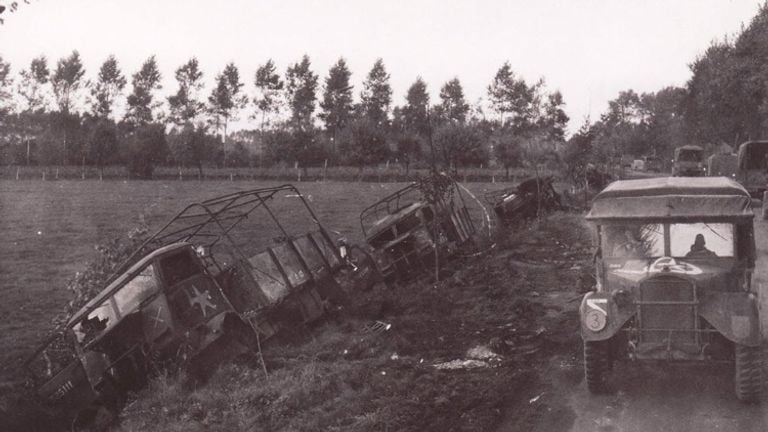 Camiones británicos atropellados en la carretera cerca de Veghel (foto: archivo)