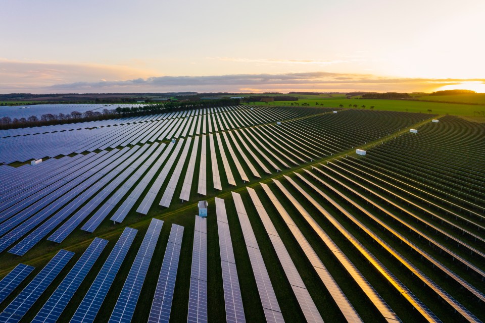 Ed Miliband no nos ha dado ninguna idea de cómo se supone que la red hará frente a la energía eólica y solar intermitente sin un almacenamiento de energía enormemente costoso.