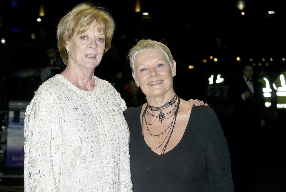 Dame Maggie con su amiga de toda la vida Dame Judi Dench en 2005