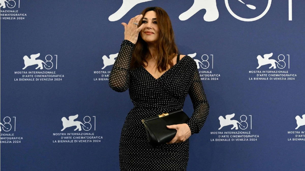 Monica Bellucci con el vestido de lunares y tacones de vértigo: Venecia ya está a sus pies