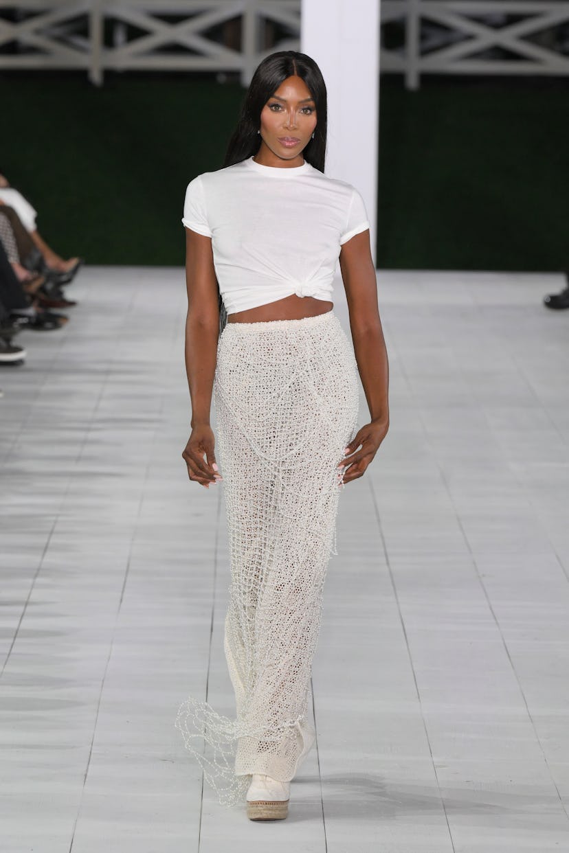 Naomi Campbell asiste al desfile de Ralph Lauren Primavera/Verano 2025 durante la Semana de la Moda de Nueva York 