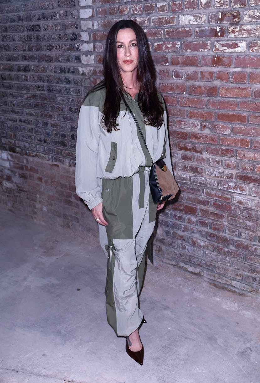 Alanis Morissette en el desfile de 3.1 Phillip Lim durante la Semana de la Moda de Nueva York