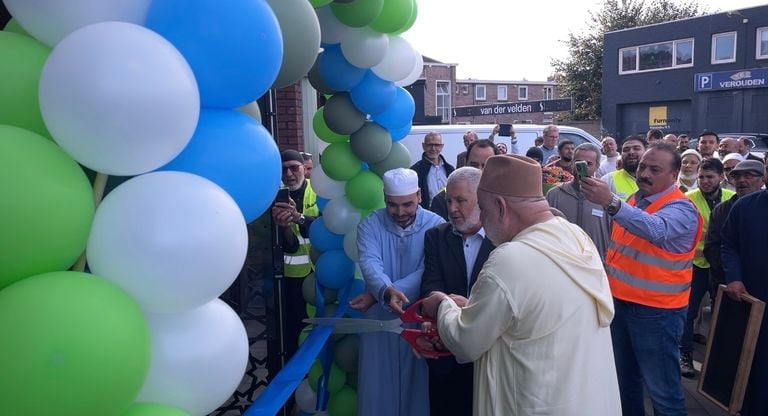 Después de 14 años de espera, se ha inaugurado esta nueva mezquita en Eindhoven (foto: Megan Hanegraaf).