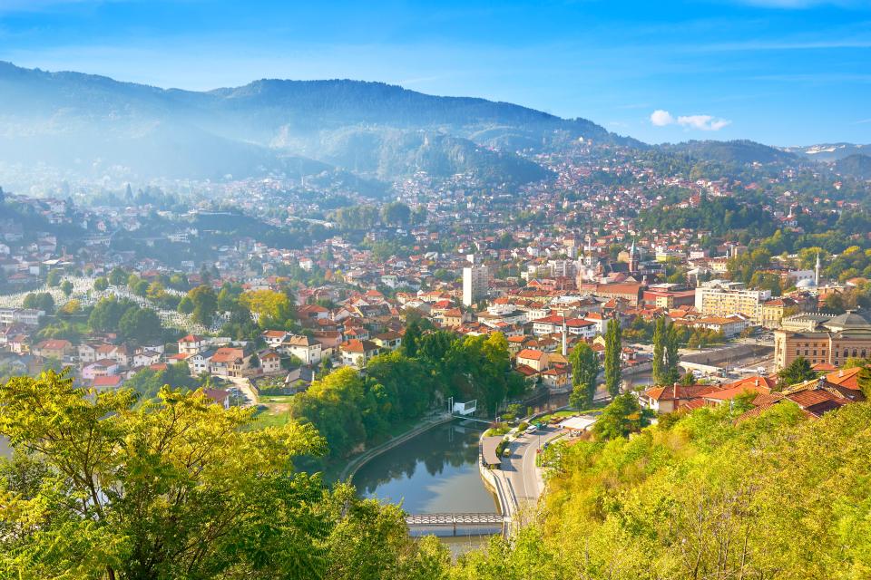 Hoteles, pintas y comida barata en Bosnia y Herzegovina