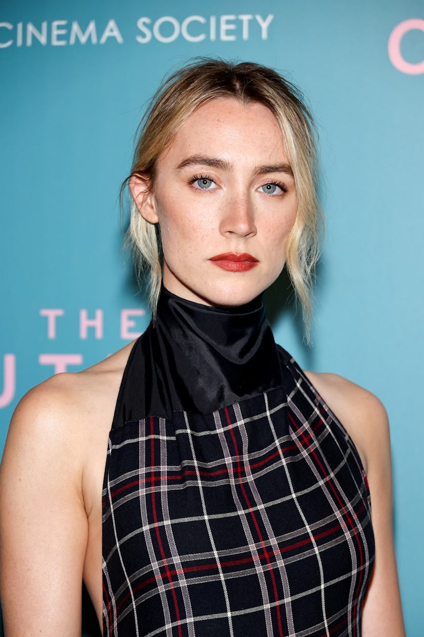 NUEVA YORK, NUEVA YORK - 30 DE SEPTIEMBRE: Saoirse Ronan asiste a Sony Pictures Classics & The Cinema Soci...