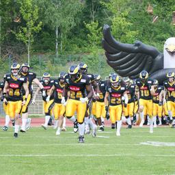 Entran al campo los jugadores del Berlin Adler. (Foto: IMAGO/Foot Bowl)