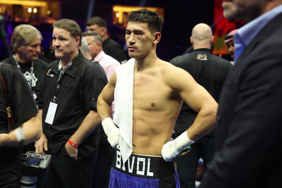 Bivol pensó que había hecho lo suficiente para coronarse campeón indiscutible