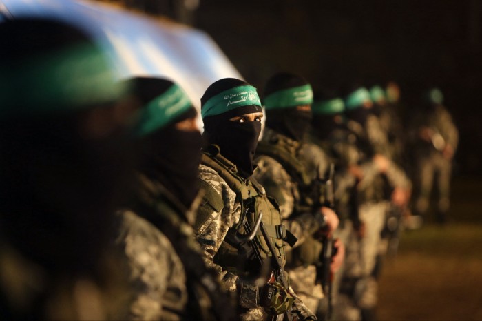 Miembros palestinos de las Brigadas Ezzedine al-Qassam, el brazo armado de Hamás