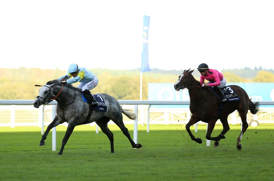 Charyn (izquierda) ganó su tercer Grupo 1 del año en el QEII