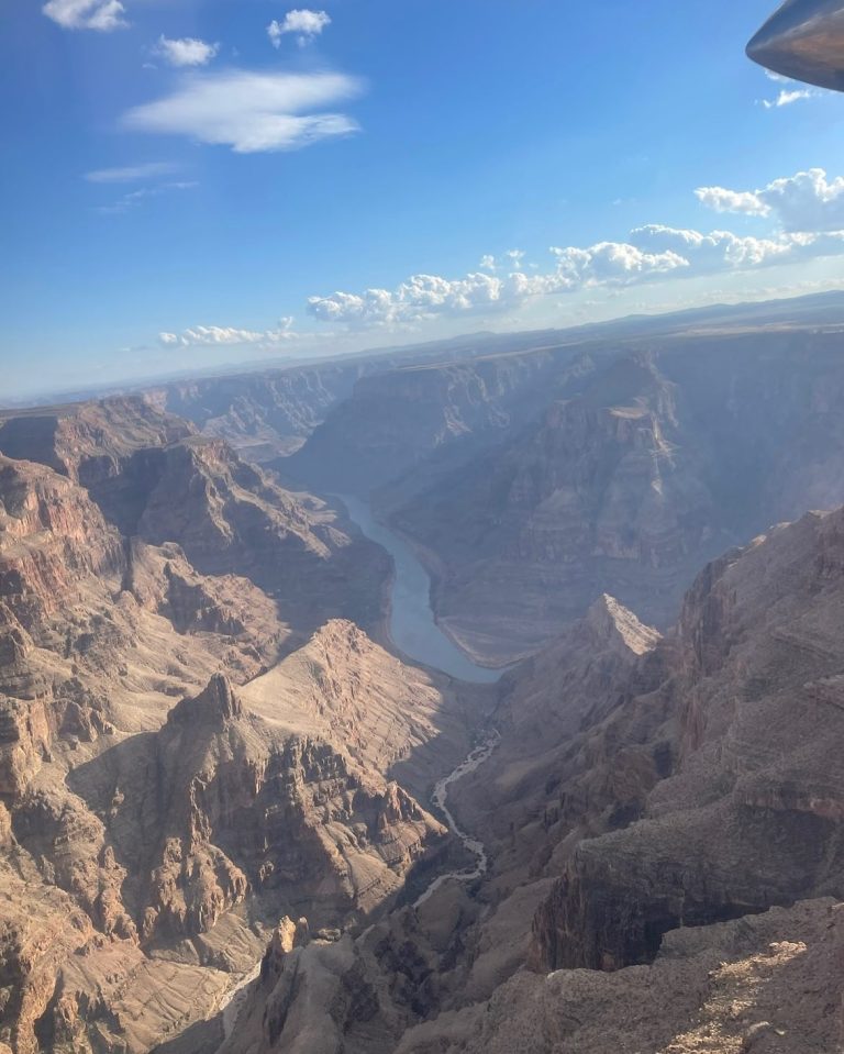 El viaje los vio visitar el Gran Cañón.