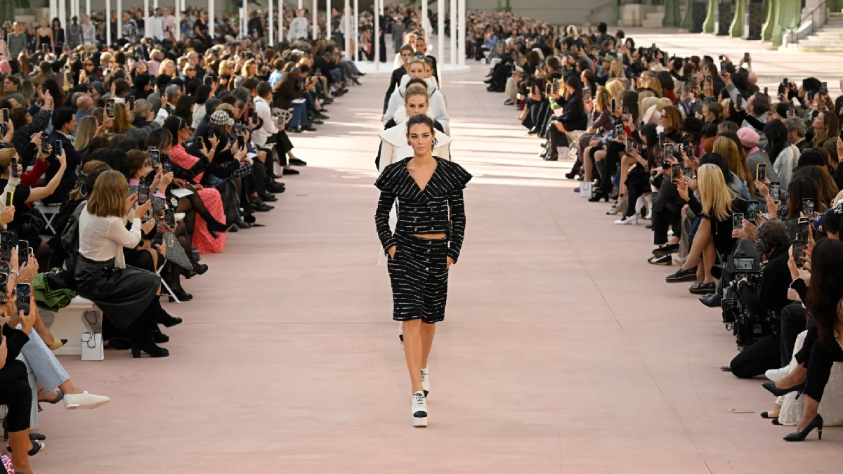 Chanel vuela alto: la colección Primavera/Verano 2025 es un canto a la libertad femenina