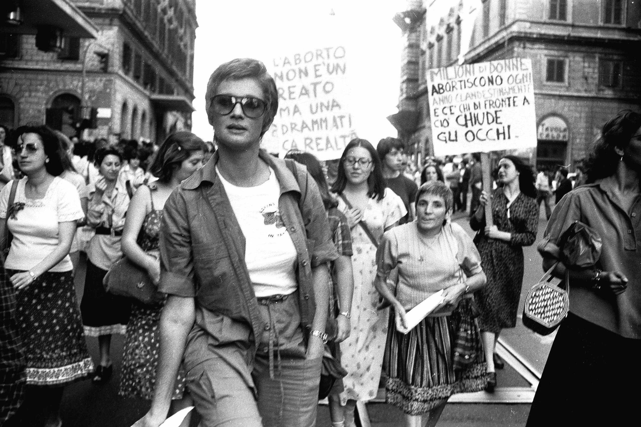 Grandes mujeres y libros sobre feminismo: 10 cuentos para leer