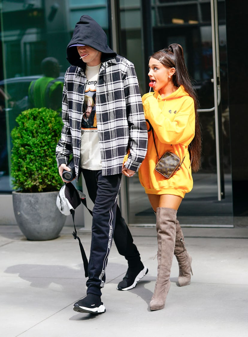 Pete Davidson y Ariana Grande son vistos el 20 de junio de 2018 en la ciudad de Nueva York.