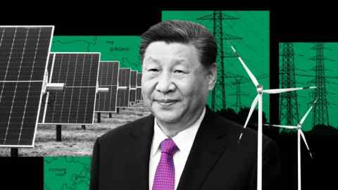 Montaje de imágenes de Xi Jinping con un telón de fondo de paneles solares, turbinas eólicas y torres de alta tensión.