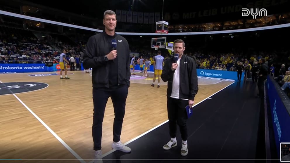 Dyn-Experte und Basketball-Legende Patrick Femerling im Gespräch mit Moderator Sebastian „C-Bas“ Meichsner