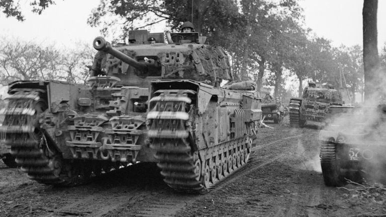 Tanques Churchill en el campo de batalla, noroeste de Europa, otoño de 1944 (foto: archivo LAC)