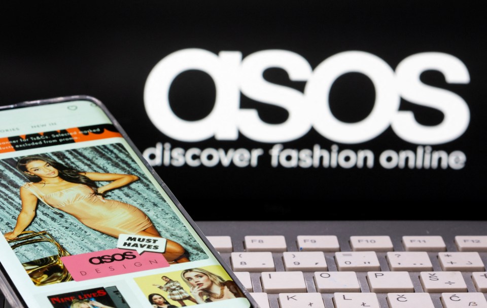 Las pérdidas de Asos se han ampliado en casi un tercio hasta los 379,3 millones de libras esterlinas.