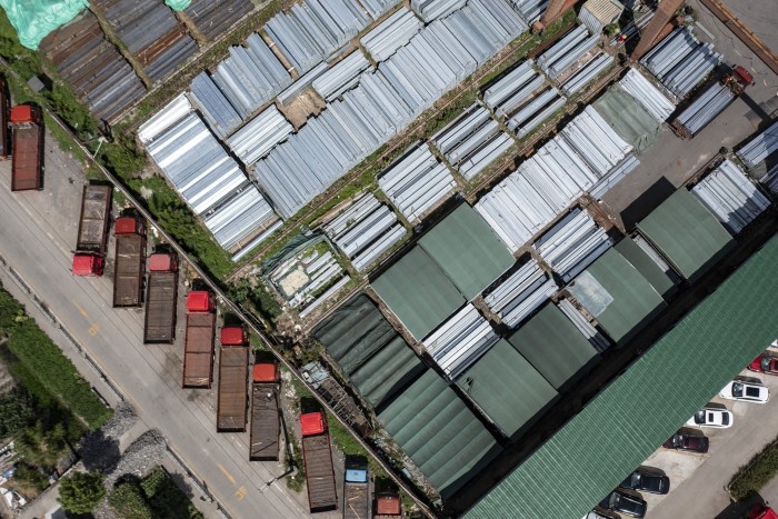 Un mercado de comercio de acero en las afueras de Shanghai, China