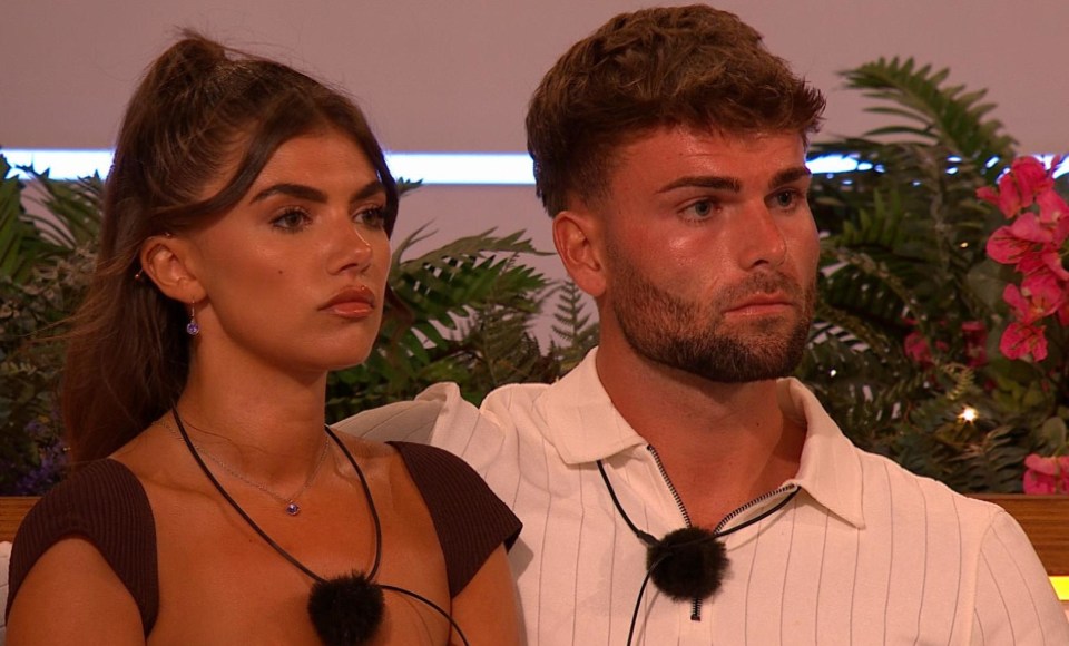 Samie salió con Tom Clare después de conocerse en Love Island