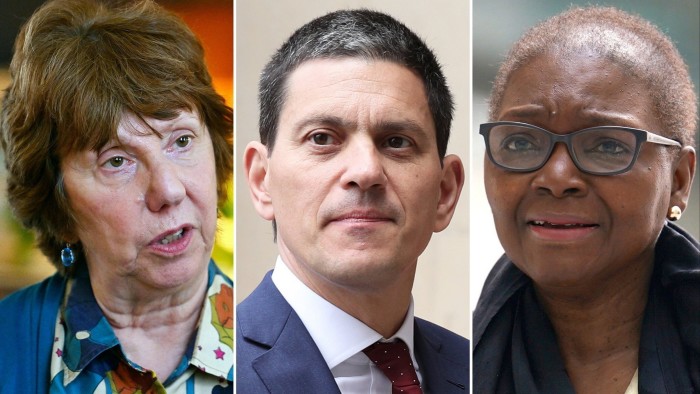 (De izquierda a derecha) Baronesa Cathy Ashton, David Miliband y Baronesa Valerie Amos