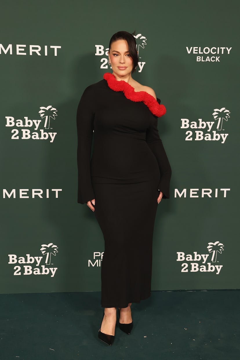 Ashley Graham asiste a la Gala Baby2Baby 2024 