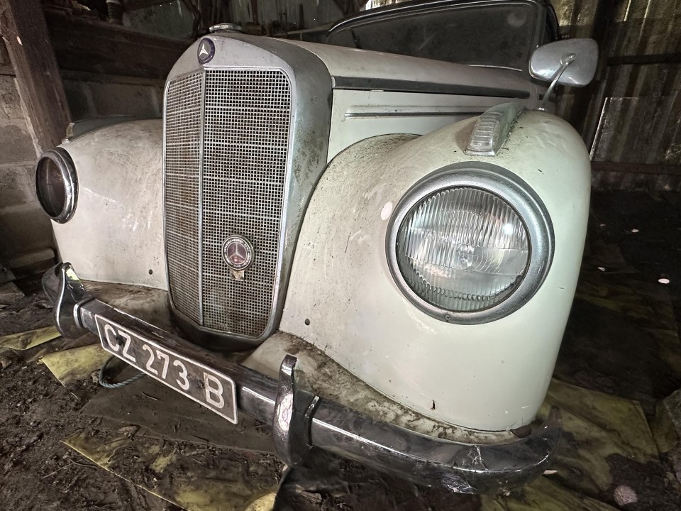 El coche se vendió por 37.000 libras después de permanecer 40 años en un granero