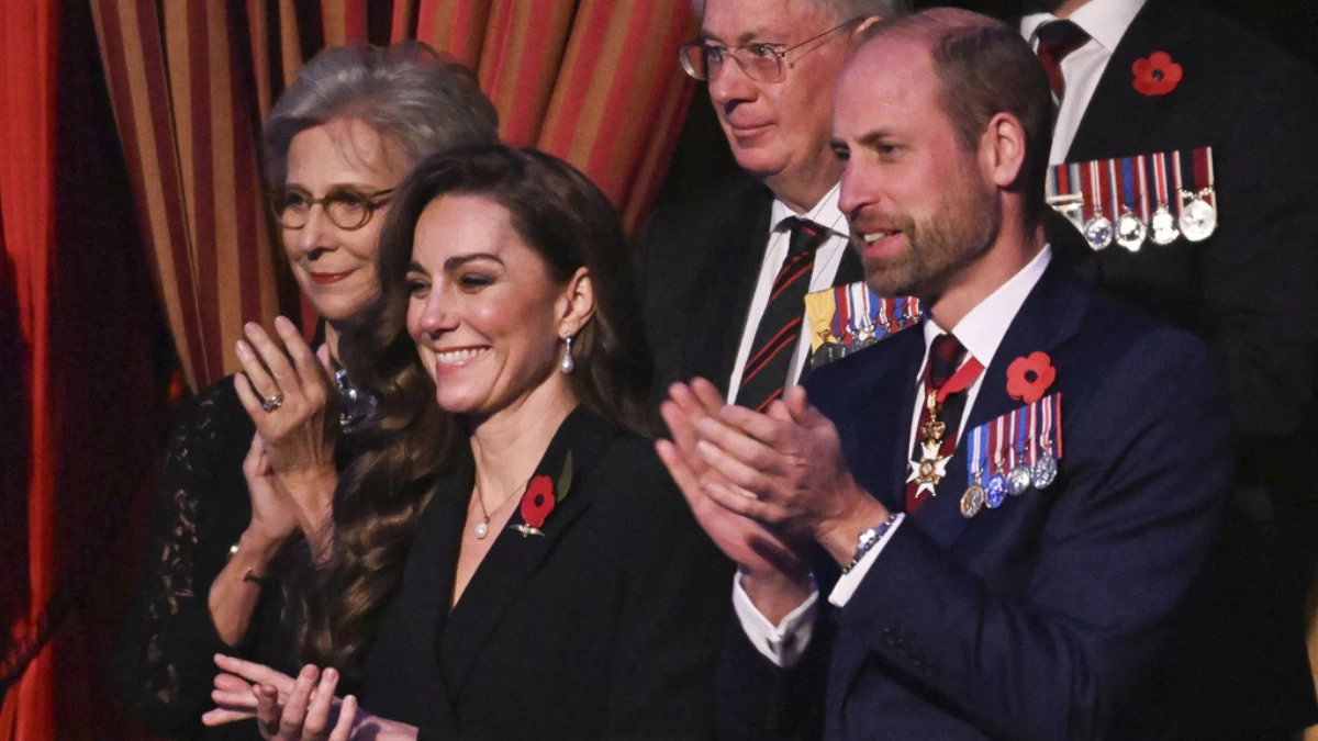 El regreso a escena de Kate Middleton: las sonrisas, la elegancia y el amor del príncipe William