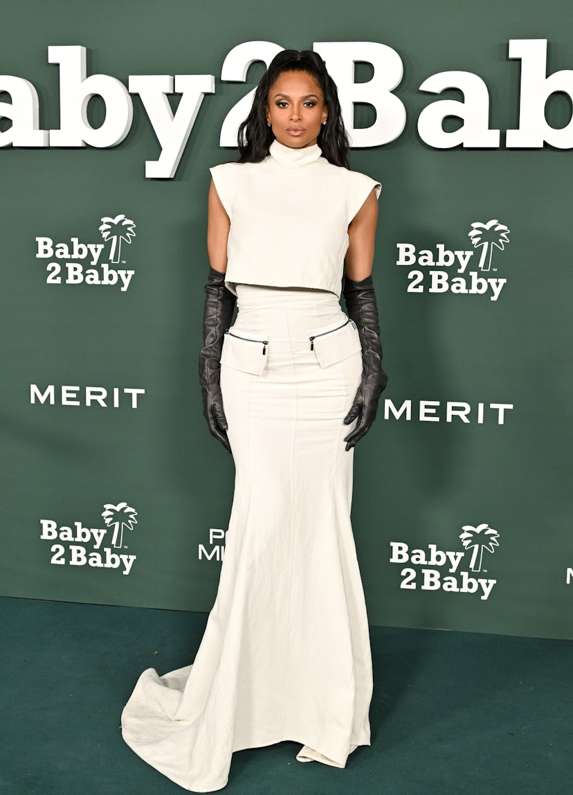 Ciara asiste a la Gala Baby2Baby 2024 