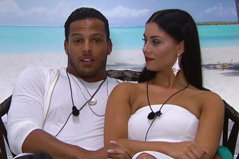 Las parejas de Love Island Luis Morrison y Cally Jane Beech