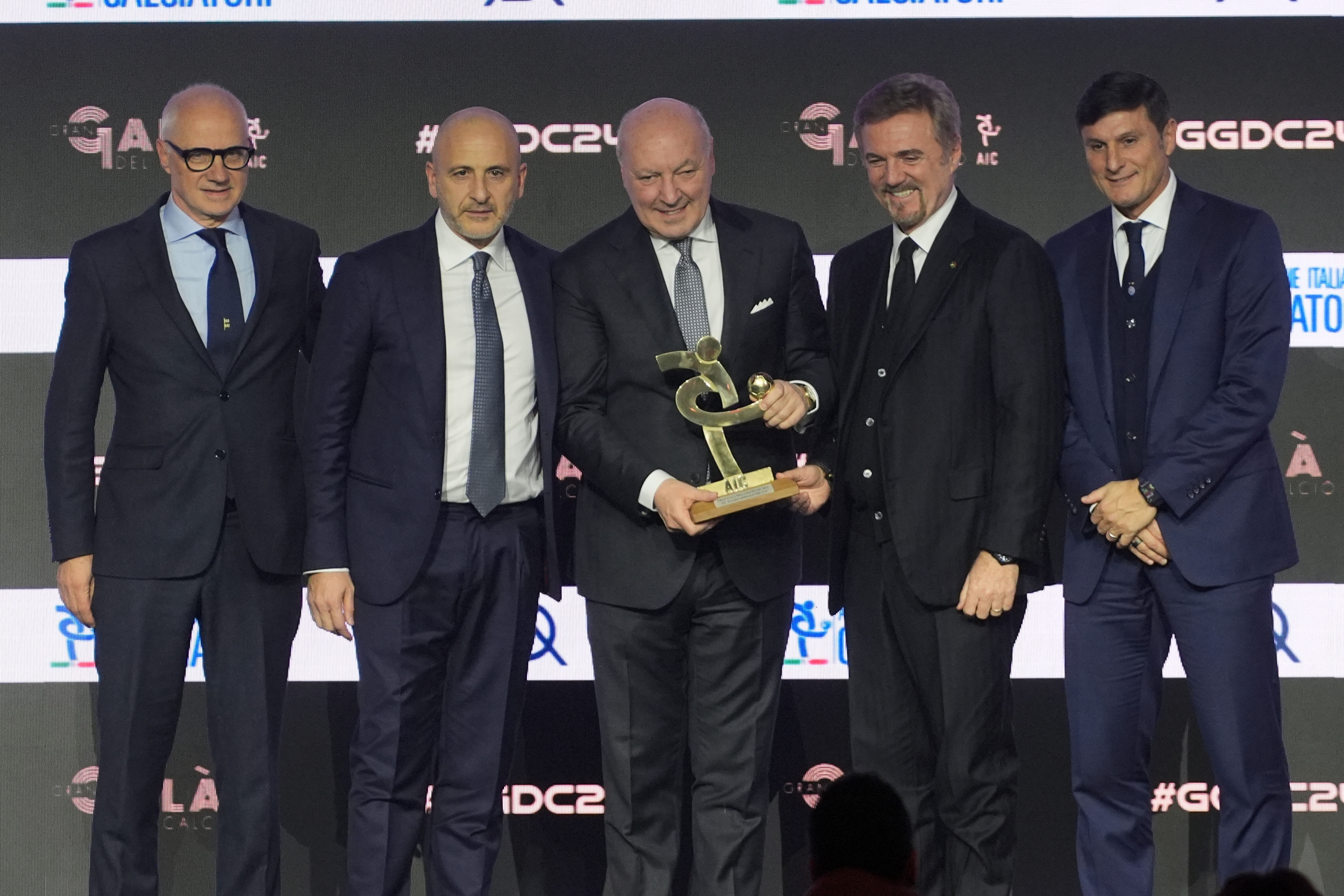 Giuseppe Marotta para el Inter FC, mejor equipo en la gala y ceremonia de entrega de premios del AIC Soccer, Milán, 02 de diciembre de 2024 (Foto de Gian Mattia D'Alberto /LaPresse)