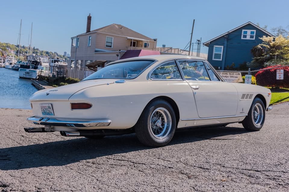 El prototipo cupé Ferrari 330 GT 2+2 de 1962 de Pininfarina está en excelentes condiciones