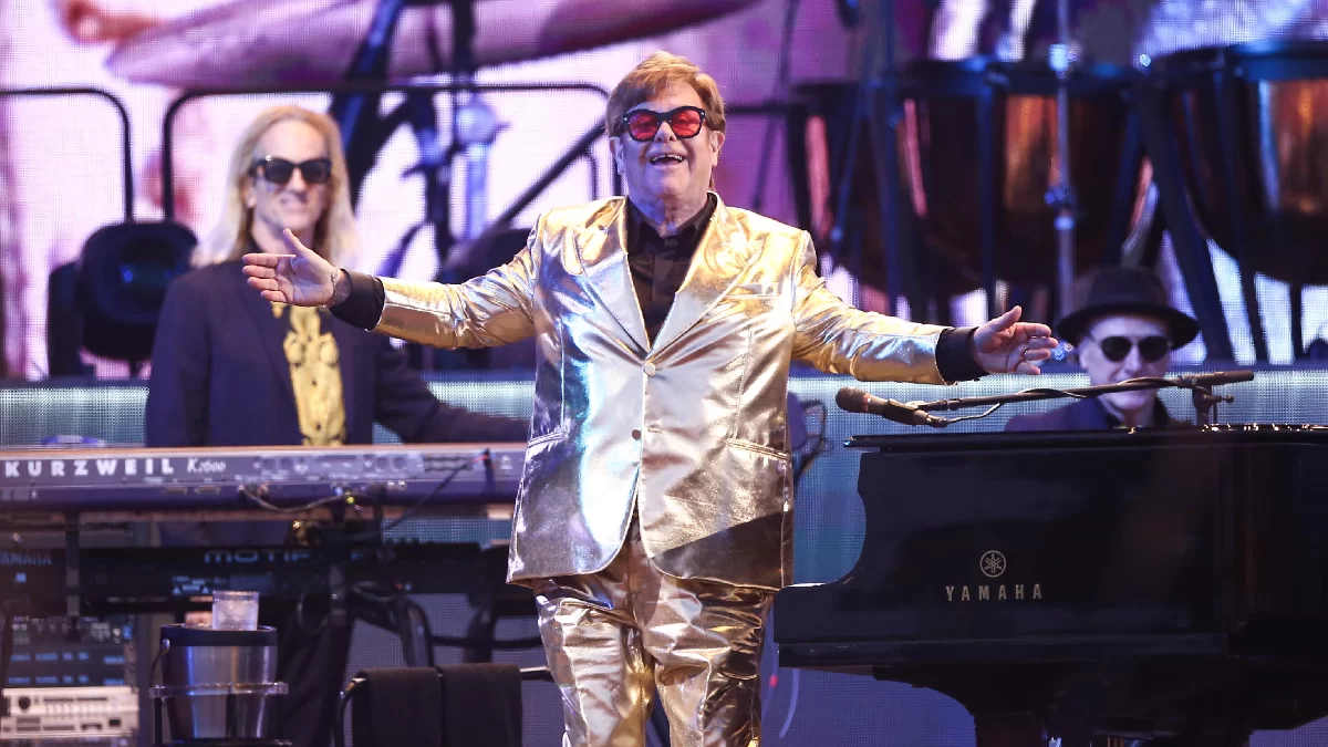 Elton John, el último concierto en Reino Unido es en Glastonbury: adiós a los fans delirantes