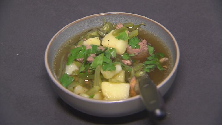 La sopa de judías verdes, una sopa hecha con patatas y judías verdes (foto: Omroep Brabant).