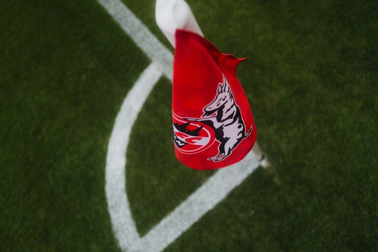 1. FC Köln regresa a Adidas: Asociación a largo plazo