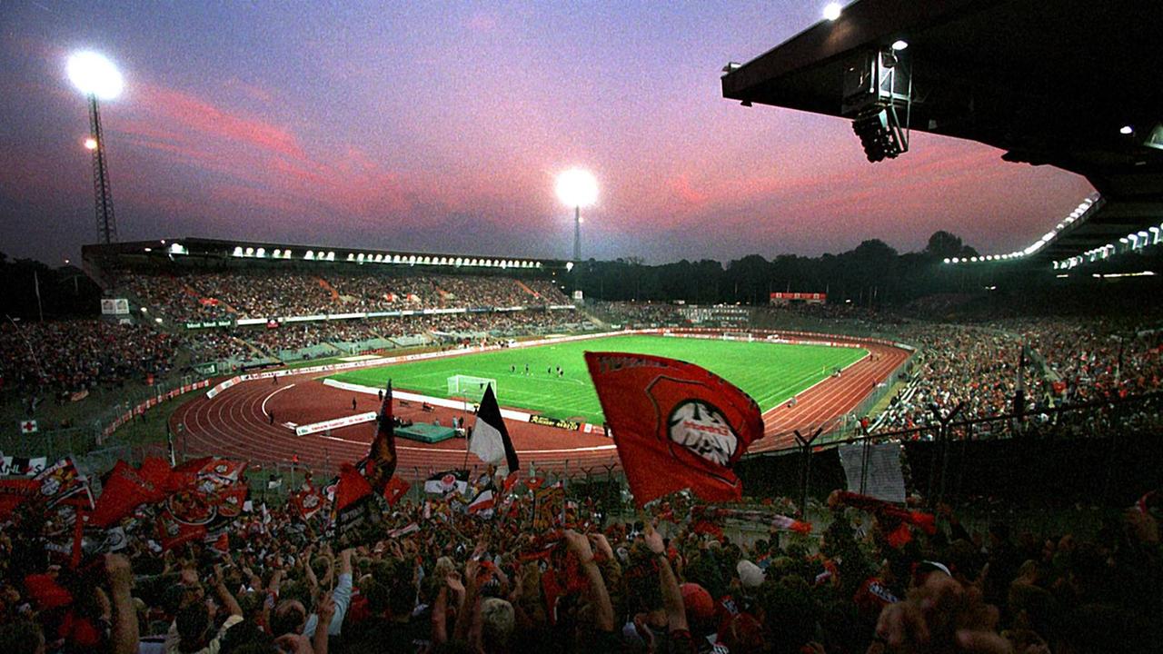 100 años de Frankfurt Waldstadion: A Little Magic