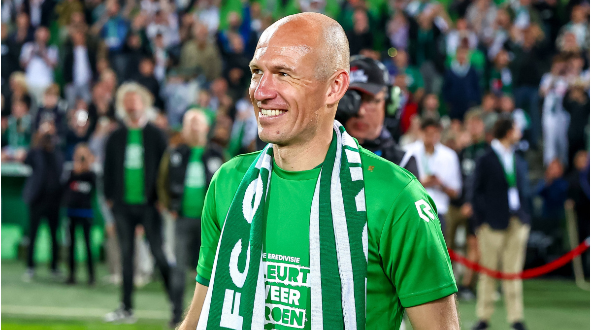 FC Bayern: Arjen Robben se convierte en entrenador juvenil en