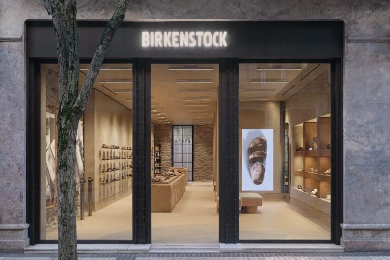 Nueva tienda en San Sebastián: Birkenstock se está expandiendo en