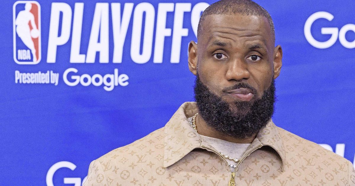 LeBron James mantiene los estados de ánimo ocupados en nosotros: