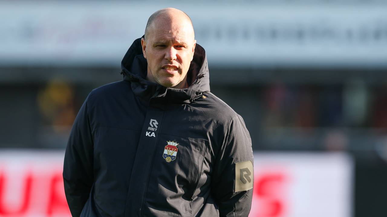 El entrenador interino Aelbrecht no dejó a Willem II y