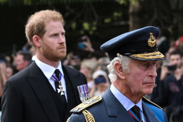 Príncipe Harry y Rey Carlos III