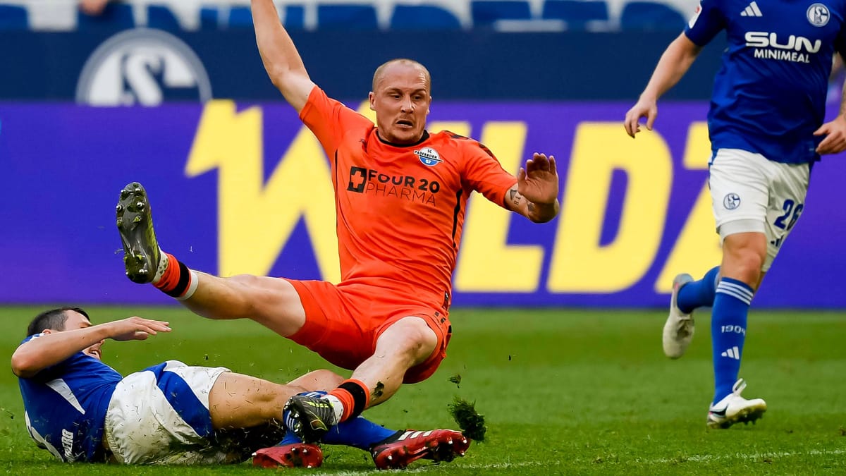 2. Bundeslig: S04 pierde contra SC Paderborn - Münster celebra