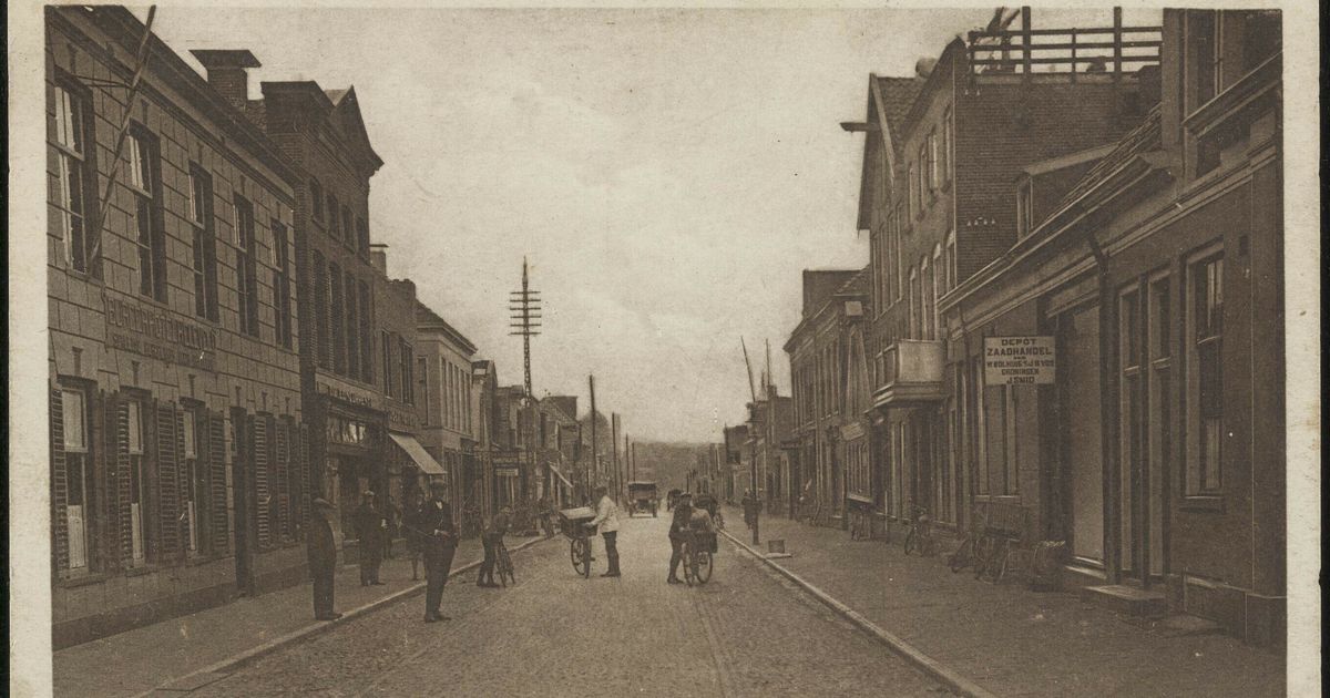 Assen Commemorates matados a los habitantes judíos con la caminata