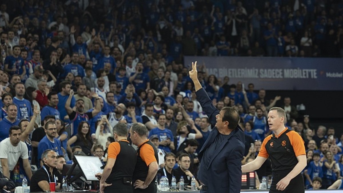 ¡La tensión entre Anadolu Efes Stands y Ergin Ataman!