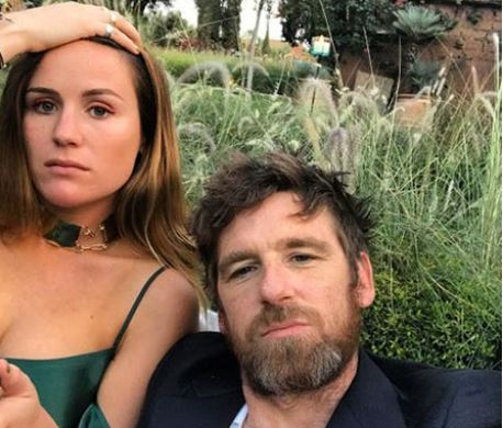 Paul Anderson con su novia Steph Clark.