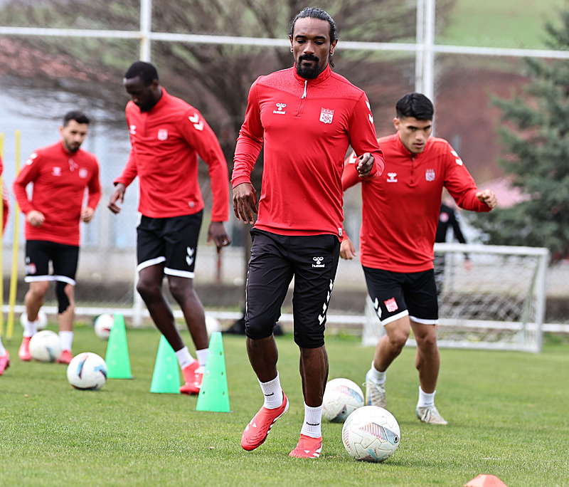 galatasaray-sivasspor-maci-ne-zaman-saat-kacta-galatasaray-net-global-sivasspor-maci-hangi-kanalda-1746252924320.png