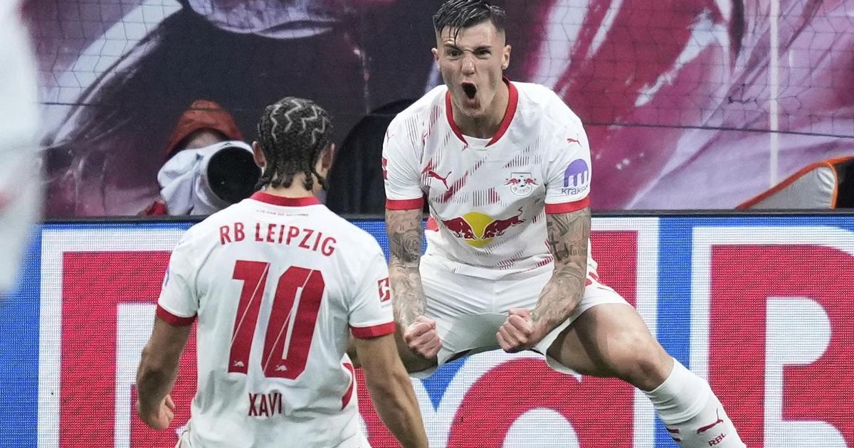 Xavi Simons se pone con Leipzig en la última segunda