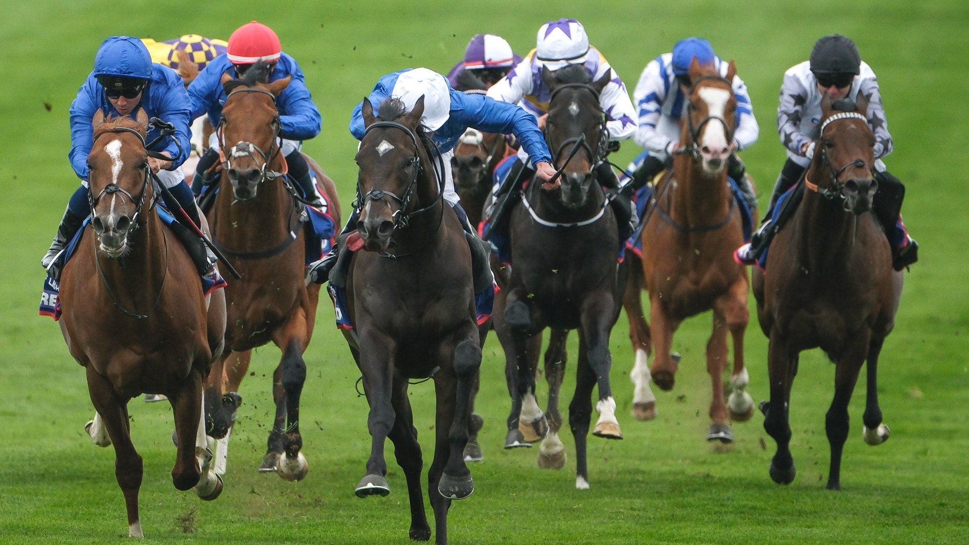Ruling Court impresiona en 2000 Guineas mientras la espera de