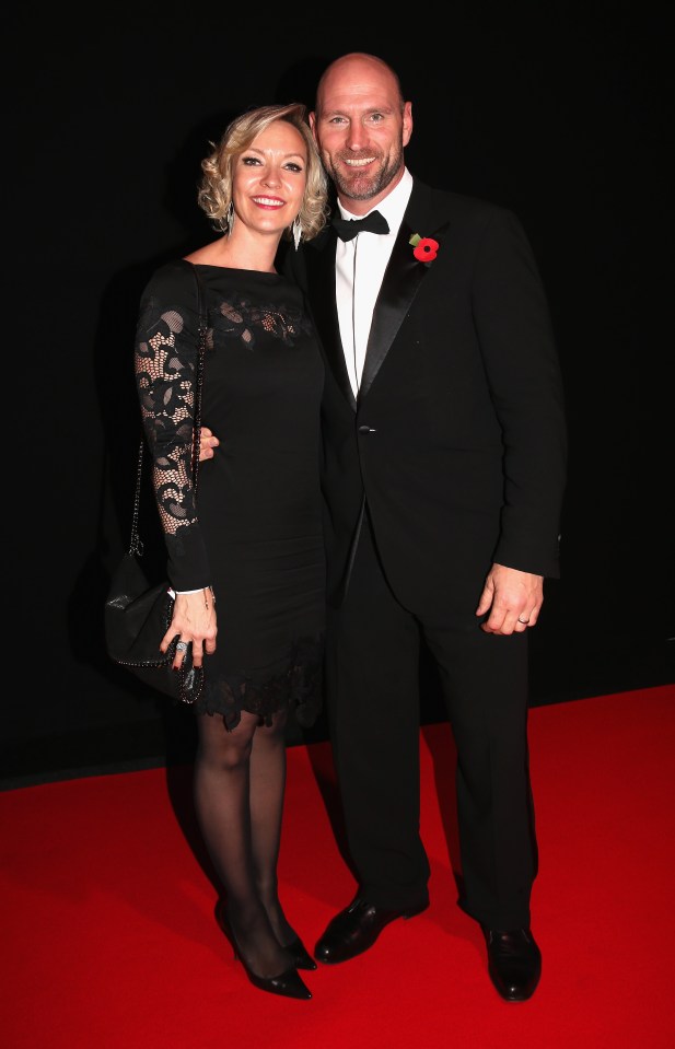 Lawrence Dallaglio y su esposa en un evento de la Copa Mundial de Rugby.